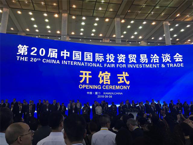 1539220240657990.jpg 开馆式-批改.jpg